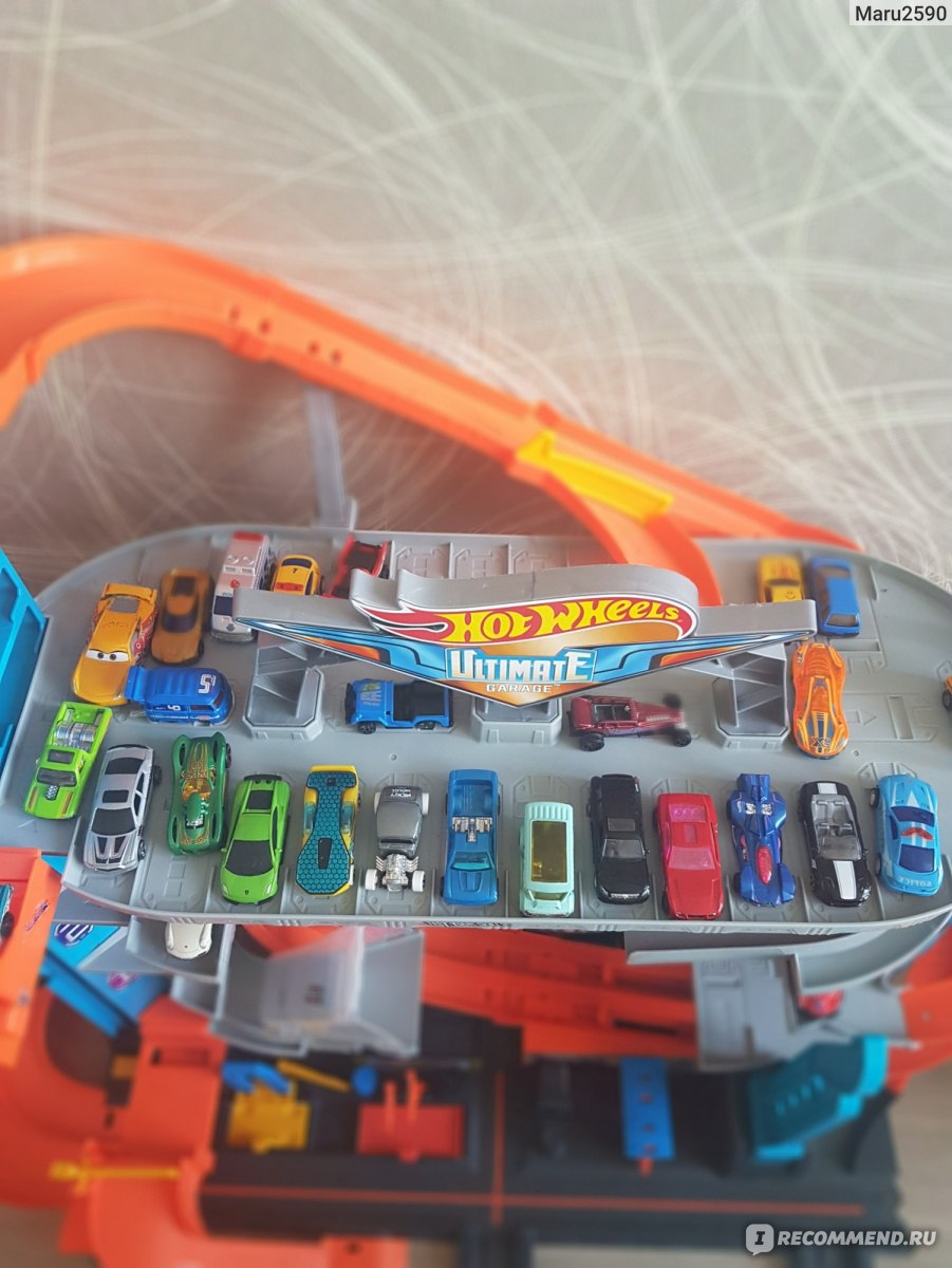 Hot Wheels Трек Mattel HW Ultimate Garage FTB69 - «2 в 1: хранение  бесчисленных машин и увлекательные гонки.» | отзывы