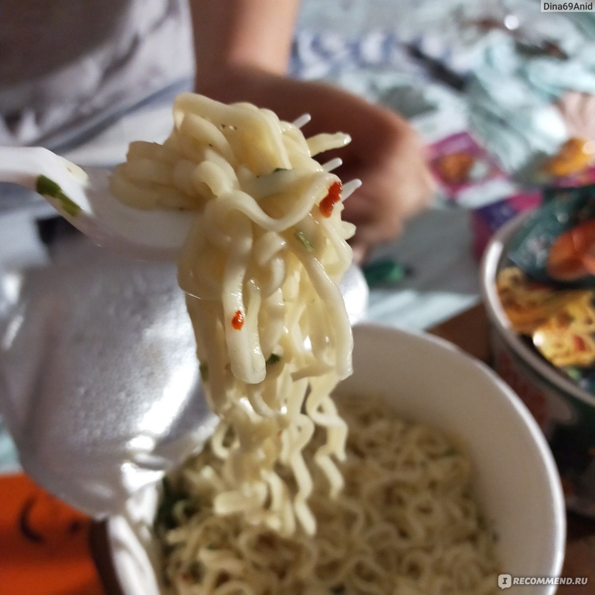Лапша быстрого приготовления Биг Ланч с тушеной курицей и луком ...