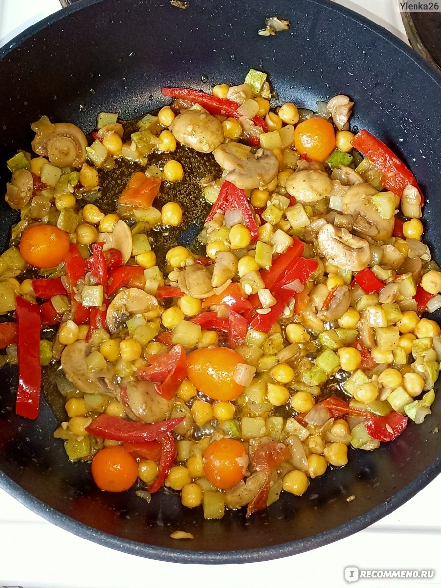 Смесь овощная быстрозамороженная Bonduelle Нут с овощами по-мароккански Тажин  фото