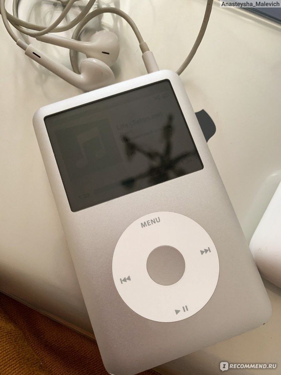 MP3-плеер Apple iPod Classic - «Нужен ли IPod Classic в 2022 году? Ему  более десяти лет, а звук такой, как у современных навороченных  проигрывателей! Любимый гаджет для ценителей качественного звука и эстетики