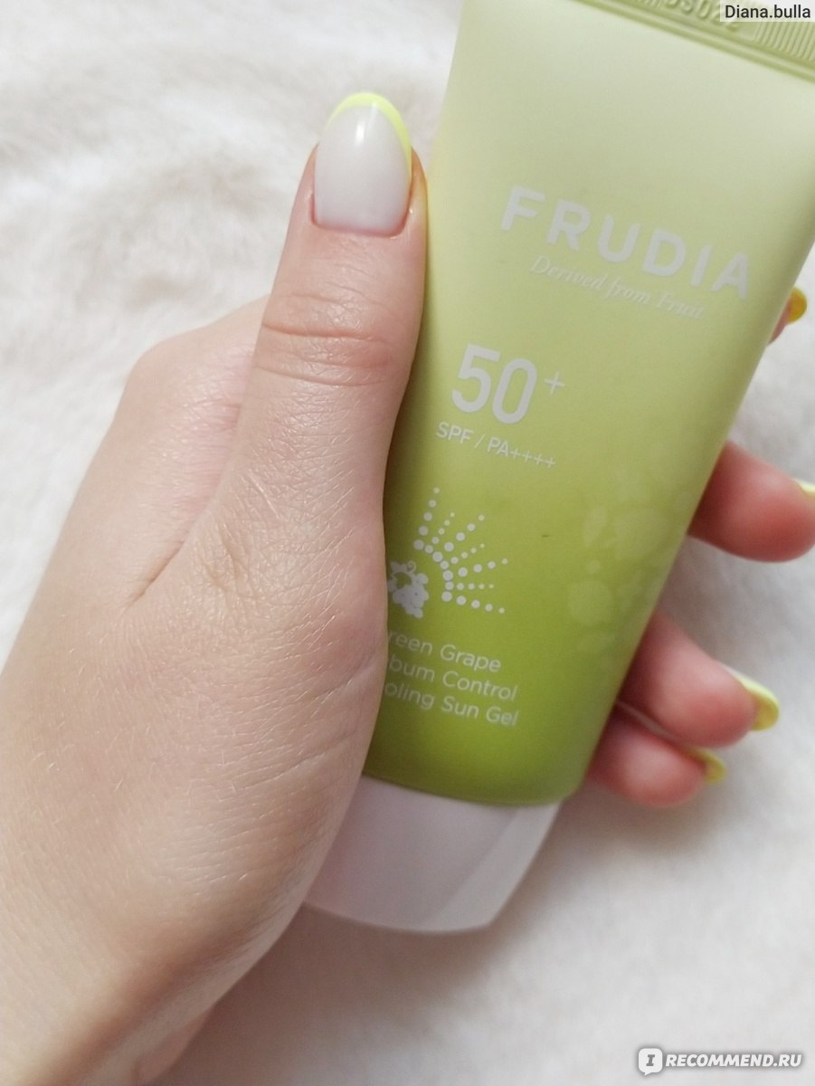 Spf 50 green. Солнцезащитный гель с зеленым виноградом себум контроль spf50 + Frudia. Frudia гель с зеленым виноградом себум контроль SPF 50. Frudia солнцезащитный крем 50. Солнцезащитный крем-гель Frudia с зеленым виноградом.