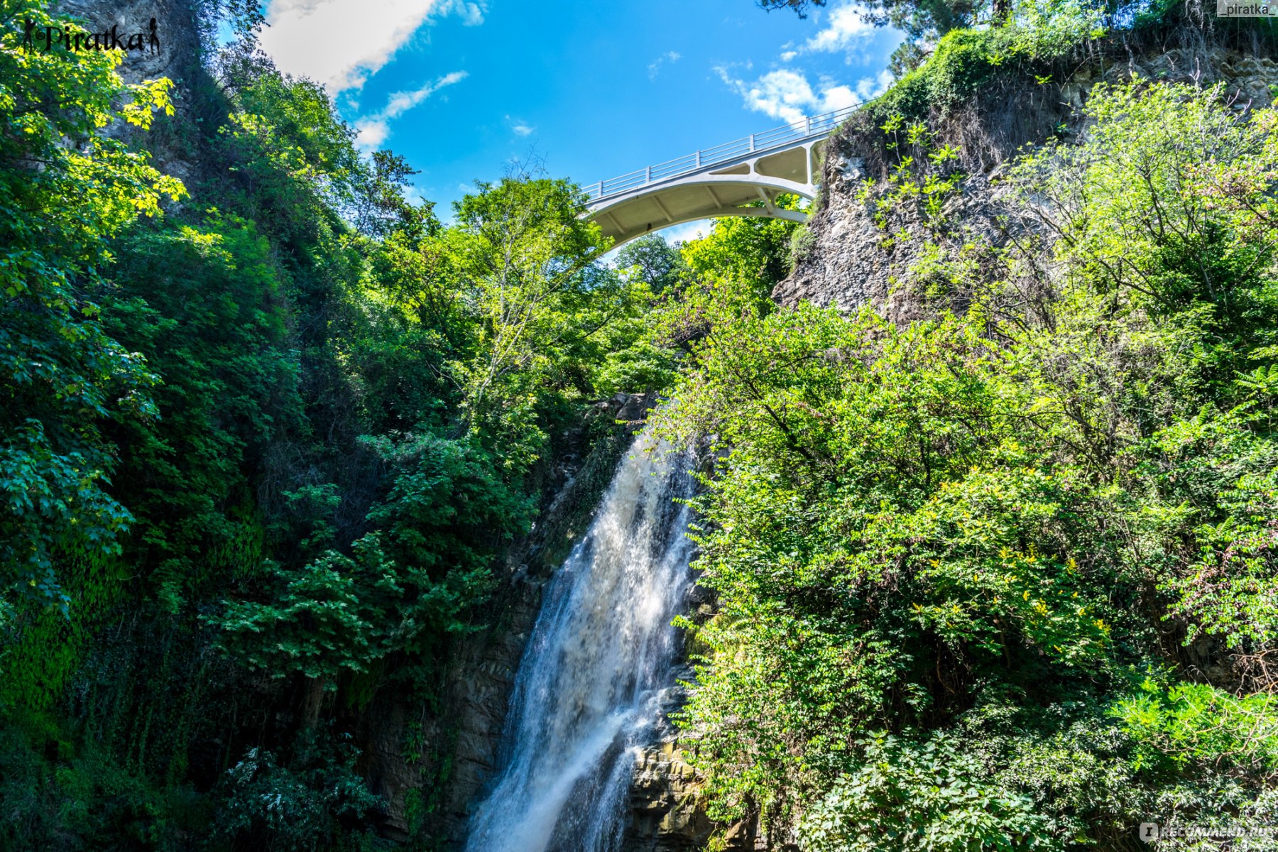 Ботанический сад Грузии Тбилиси водопад