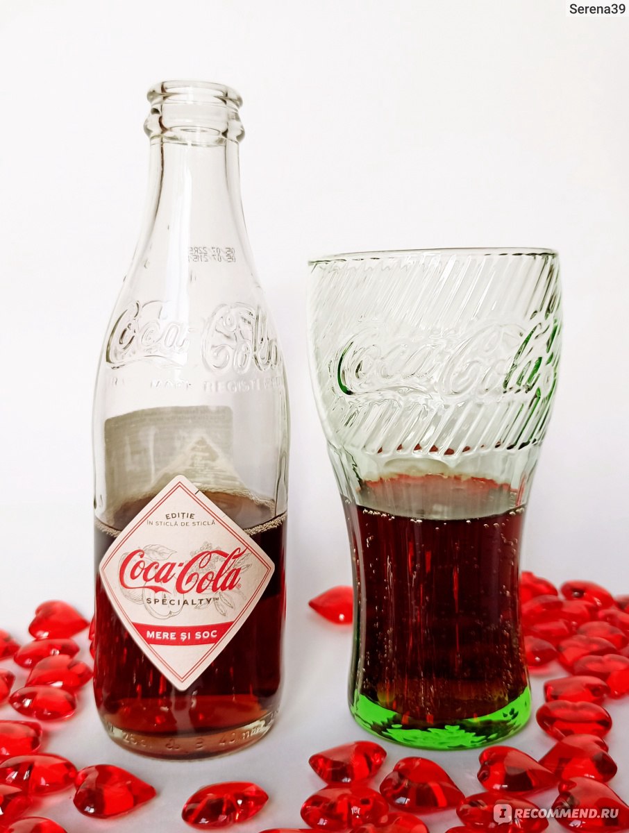 Напиток газированный Coca-Cola Яблоко-бузина фото