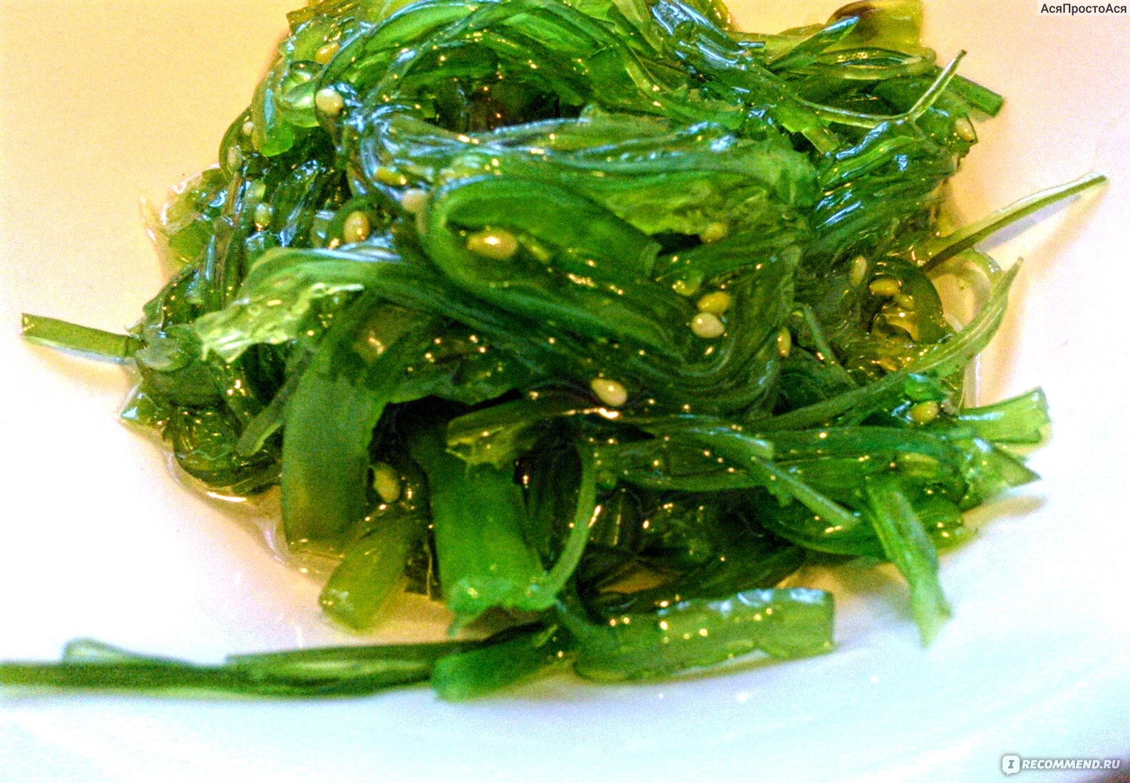 Салат из водорослей чука. Морская капуста чука. Морские водоросли чука чука. Японские водоросли чука. Зеленые водоросли чука.