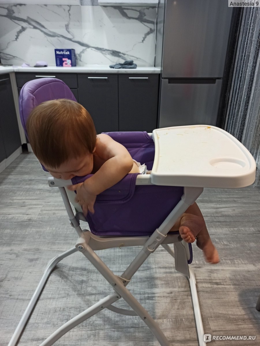 Ребенок не хочет садиться в стульчик для кормления