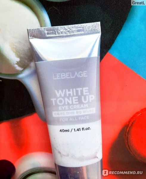 Крем для кожи вокруг глаз Lebelage от темных кругов Eye Cream White Tone up  фото