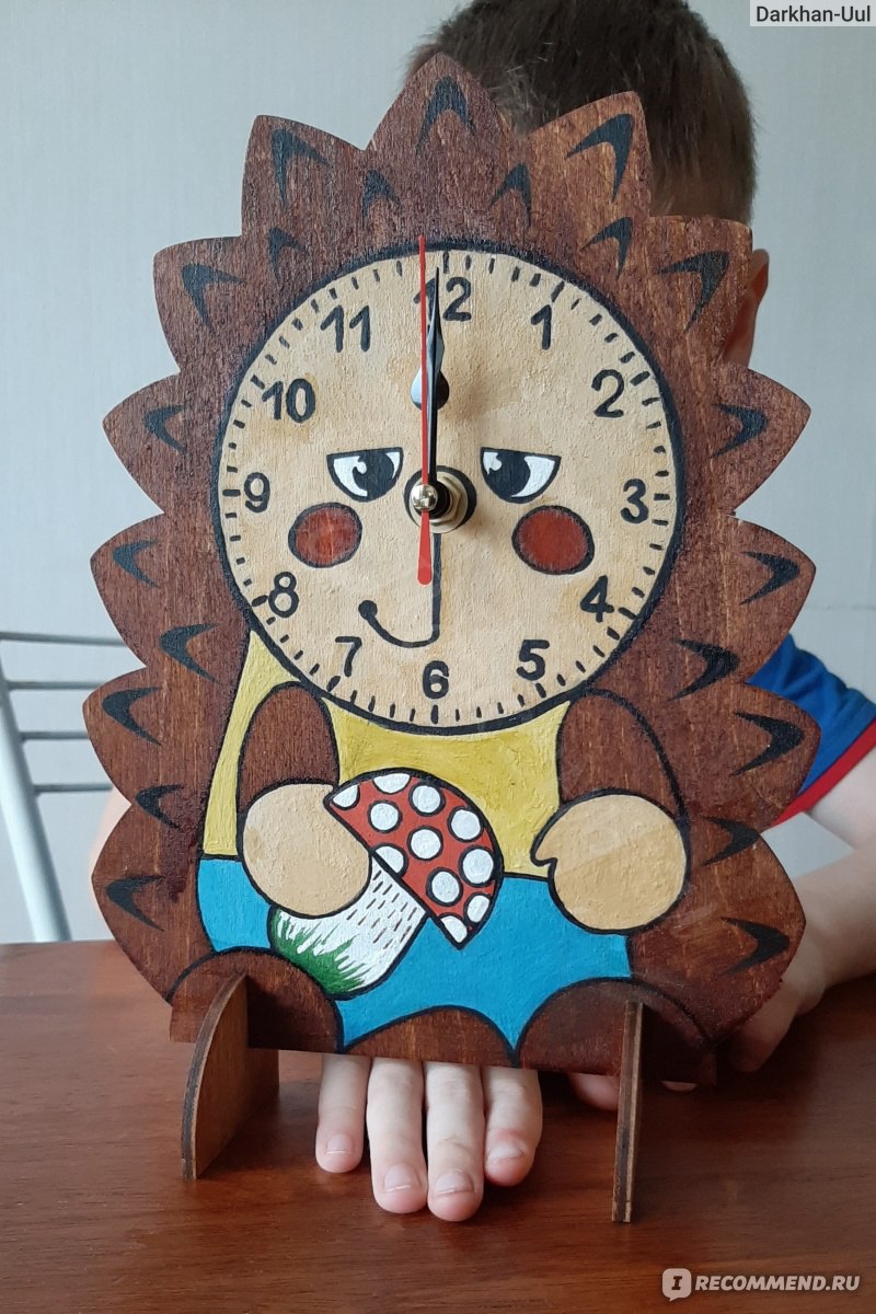 Деревянные часы своими руками с красками «Зайчонок»