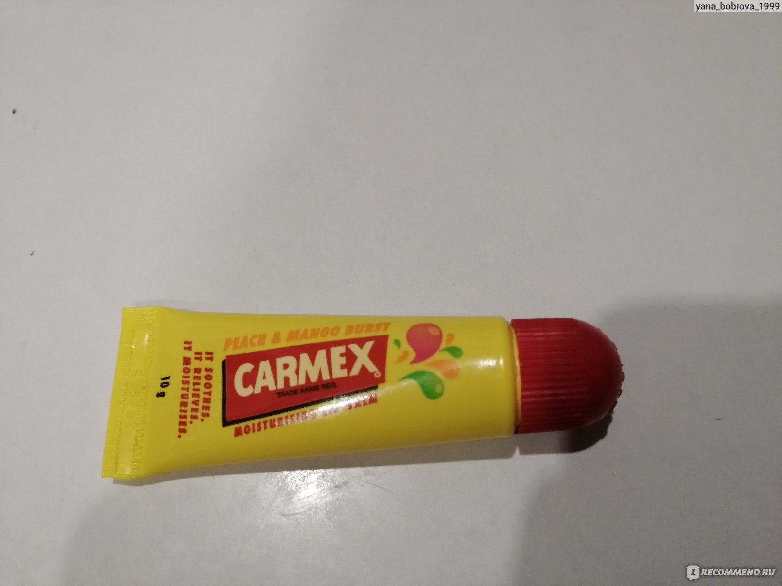 Бальзам для губ Carmex Peach & Mango - «Только он смог спасти мои супер  сухие губы за два дня » | отзывы