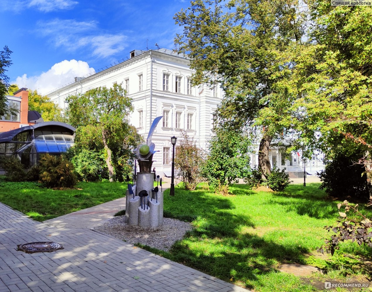 Скульптуры на Большой Покровской, Нижний Новгород - «Большая Покровская -  это одна из самых старинных и фотогеничных улиц Нижнего Новгорода» | отзывы