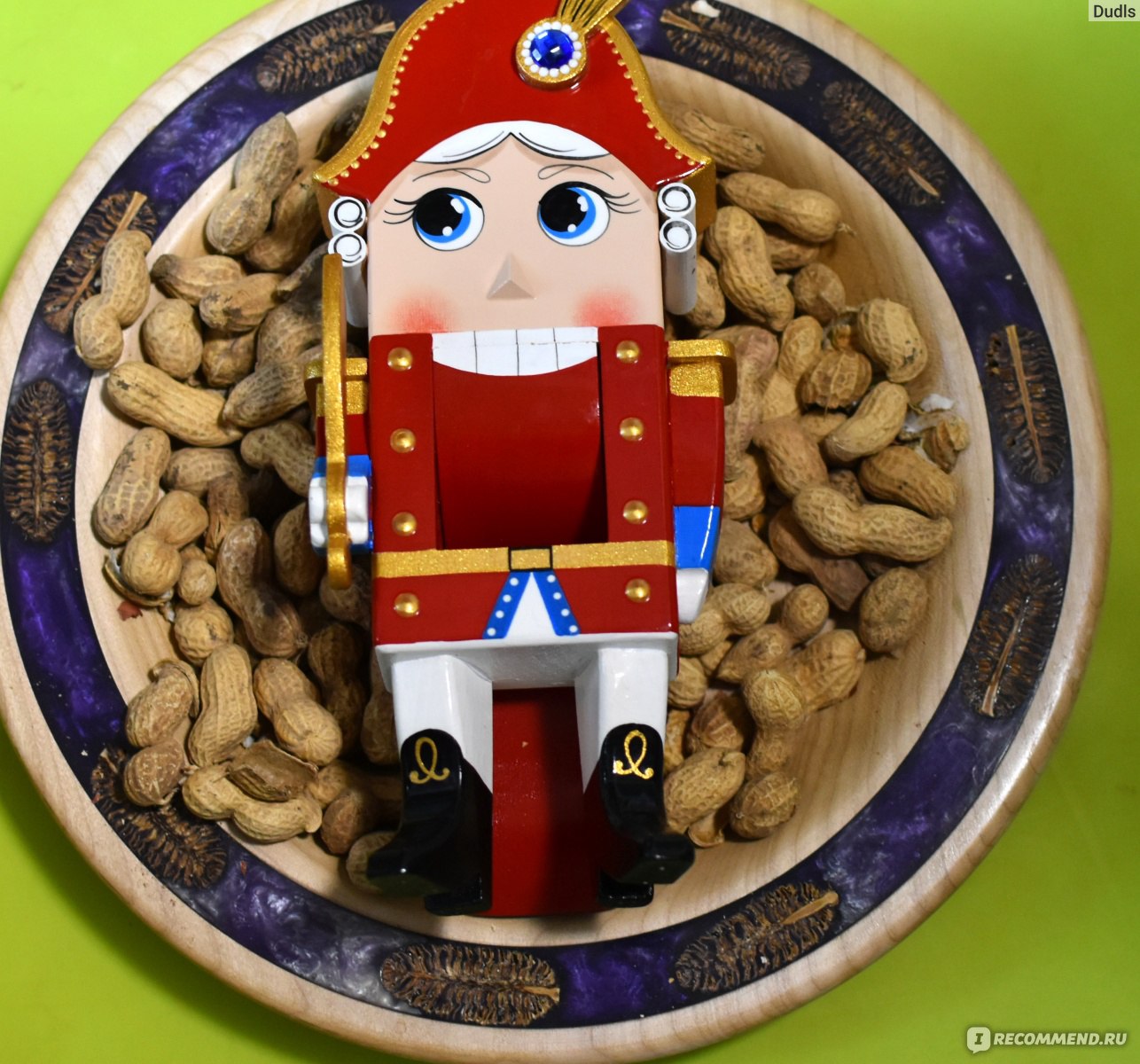 Русские игрушки кукла Щелкунчик Орехокол 26 см Любимый герой Артикул 00075 фото