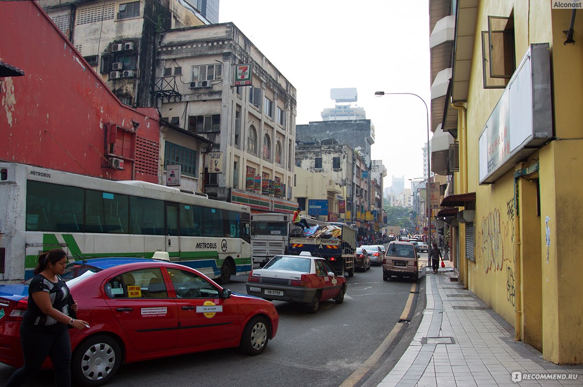 Куала-Лумпур, Чайнатаун (Китайский квартал) / Kuala Lumpur, Chinatown -  «Прогулка по Petaling street, многочисленным кафешкам и старинным улочкам,  даосские храмы Sin Sze Si Ya и Guan Di, индуистский Sri Mahamariamman, а  также