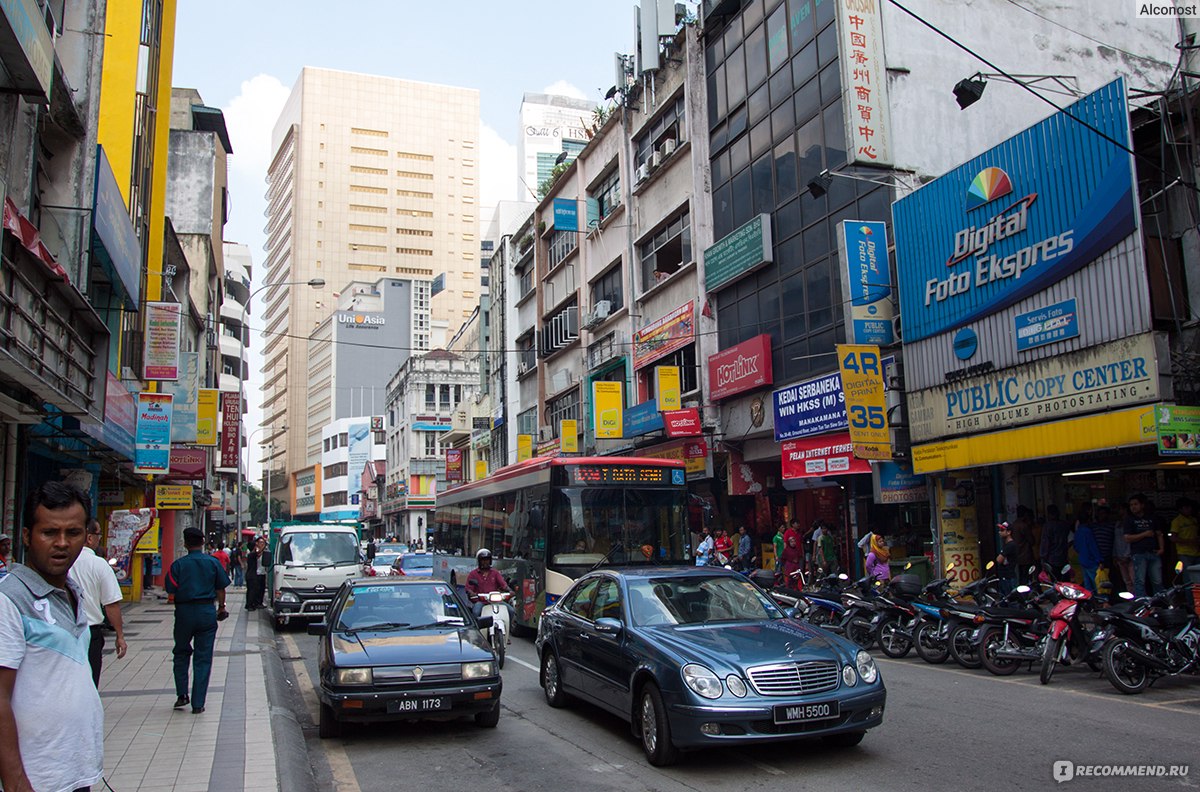 Куала-Лумпур, Чайнатаун (Китайский квартал) / Kuala Lumpur, Chinatown -  «Прогулка по Petaling street, многочисленным кафешкам и старинным улочкам,  даосские храмы Sin Sze Si Ya и Guan Di, индуистский Sri Mahamariamman, а  также