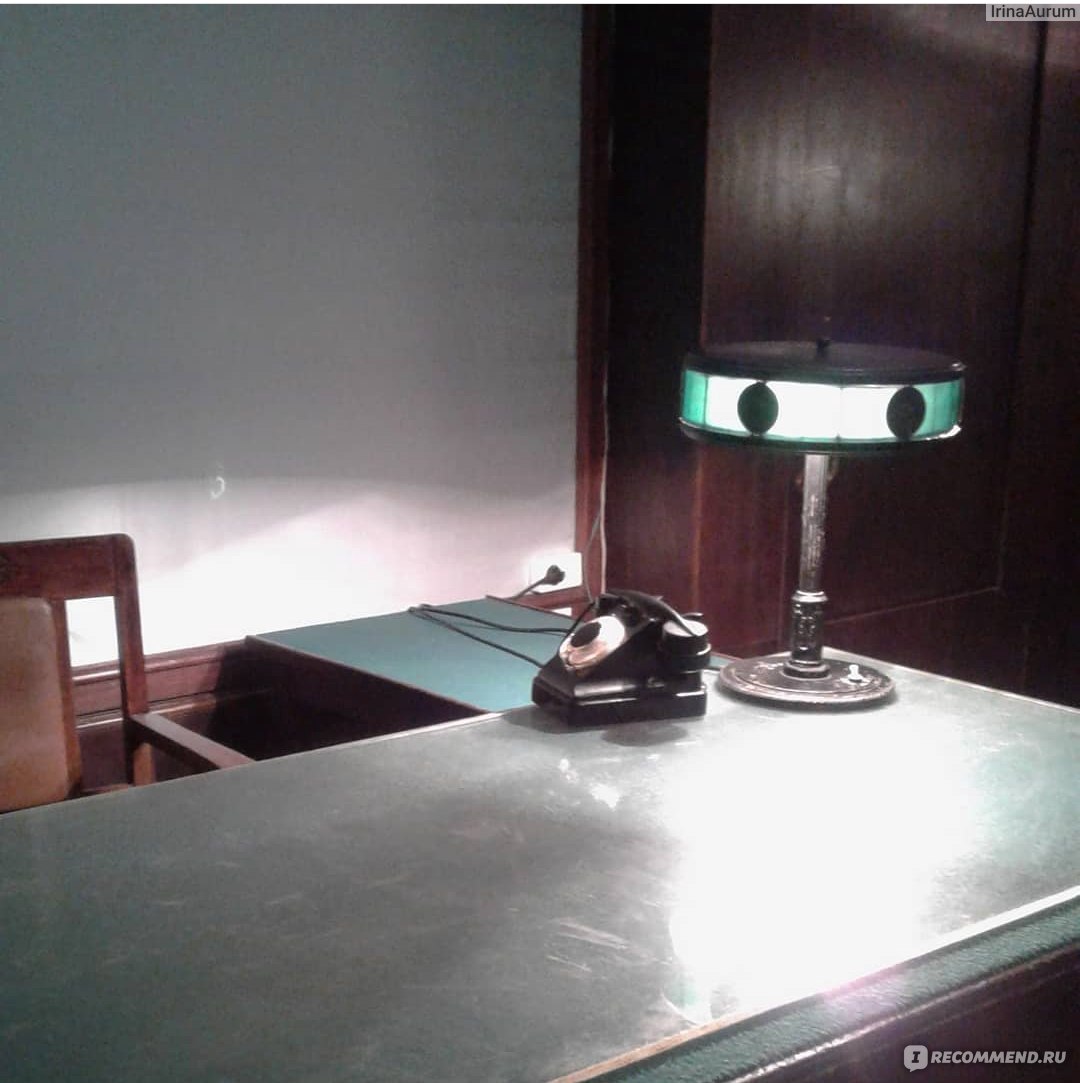 Лампа на столе у сталина