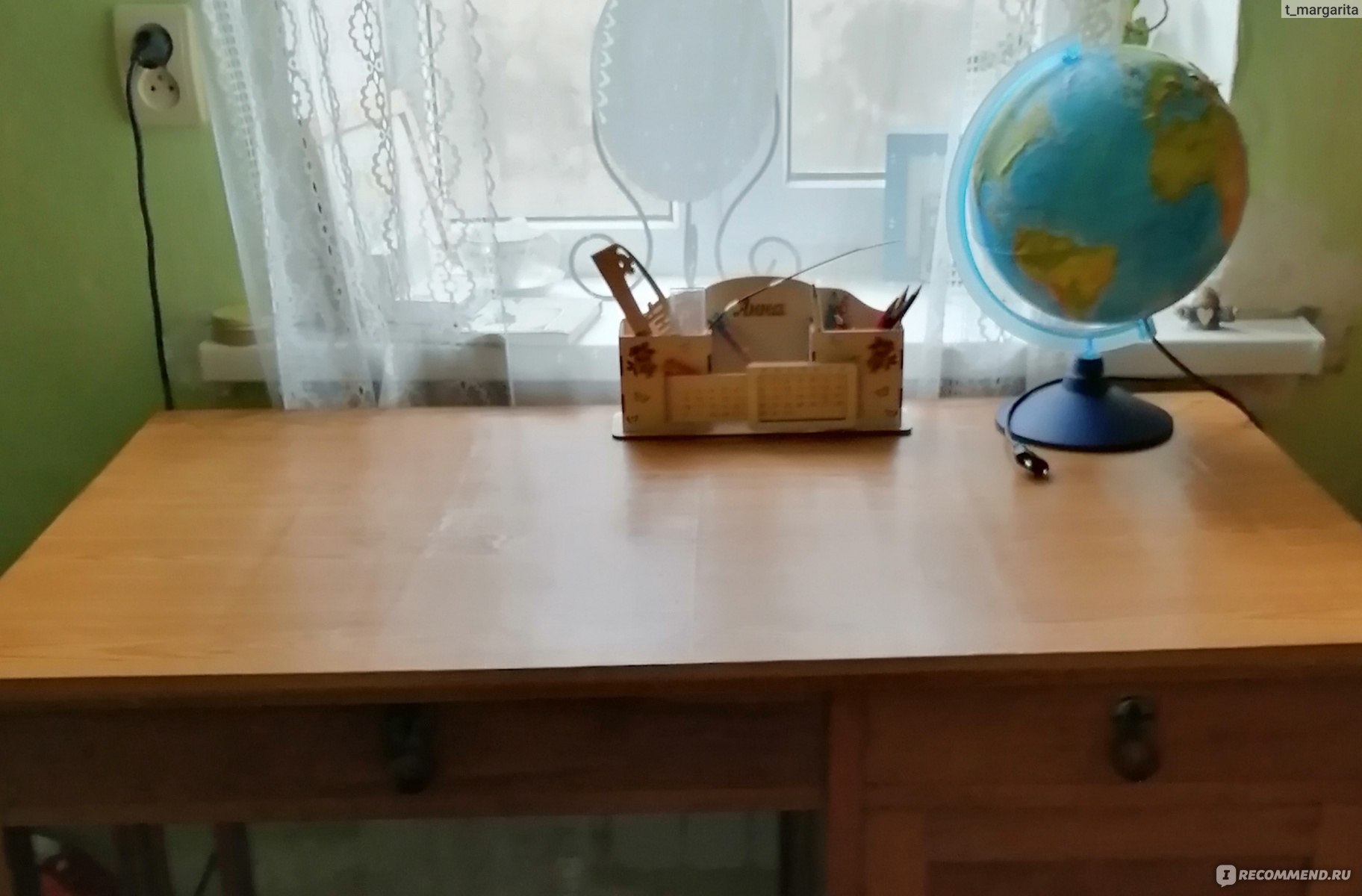 Пленка самоклеющаяся на детский стол