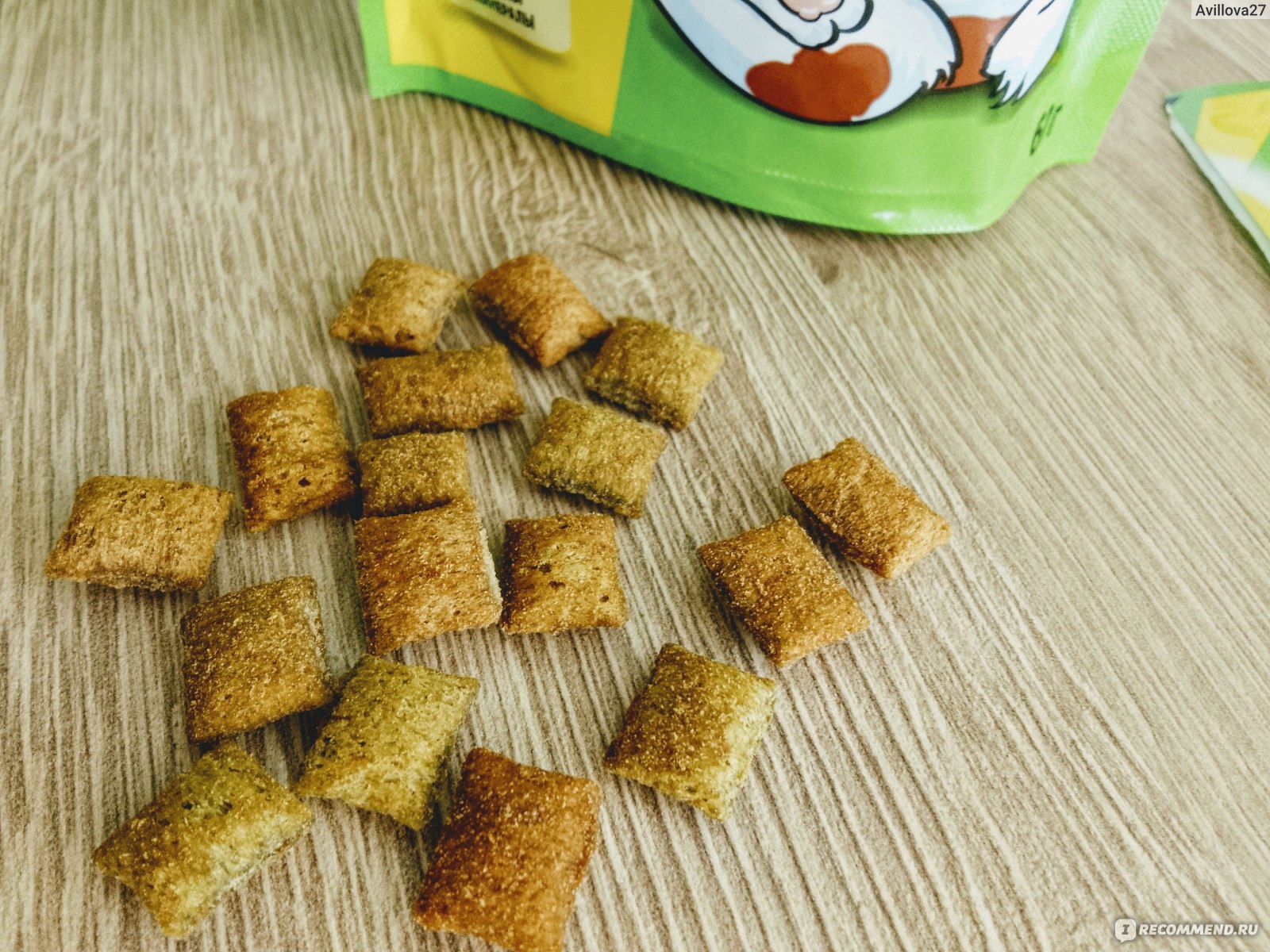 Лакомство для кошек Dreamies Лакомые подушечки 