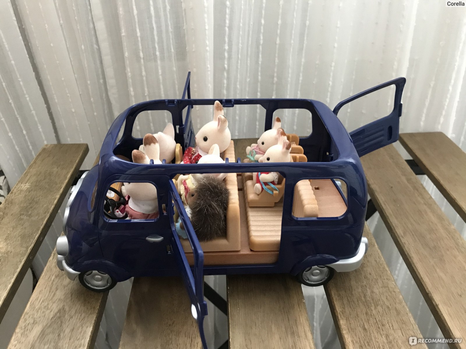 Sylvanian Families Семейный автомобиль на 7 мест (5274) - «Это вам не  Bruder, конечно. Подойдет ли багажник из дополнительного набора?» | отзывы