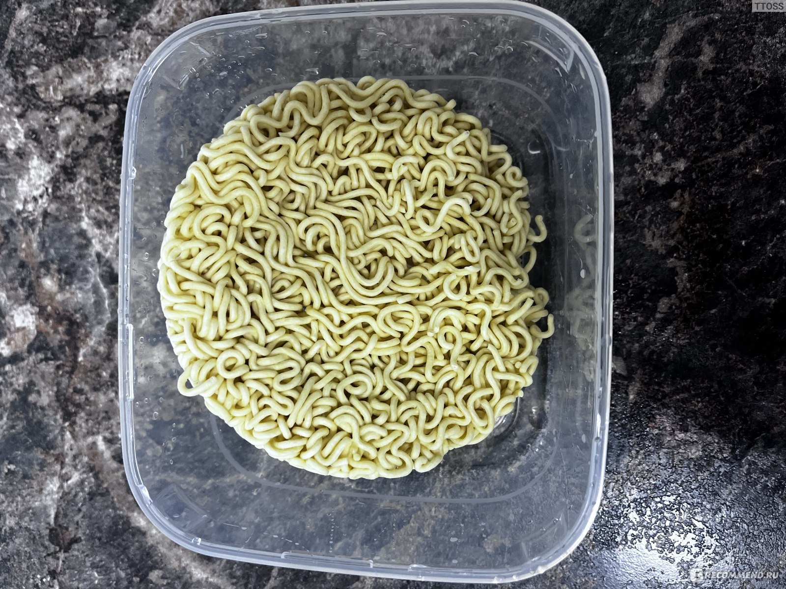 Лапша быстрого приготовления YILE NOODLES ИЧИРАКУ РАМЕН НАРУТО NARUTO YILE  NOODLES - «Со вкусом курицы и говядины, надо ли переплачивать целых 30р за  Наруто на пачке :D» | отзывы