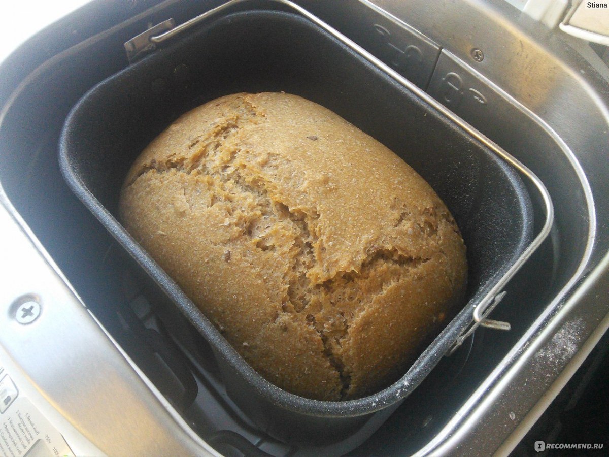Что внутри хлеба. Хлебопечка внутри. Хлебопечь Филипс. Хлеб в чаше от хлебопечки. Выпекать хлеб в хлебопечке Филипс 9045.