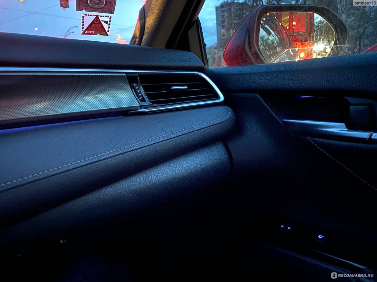Toyota Camry - 2018 фото