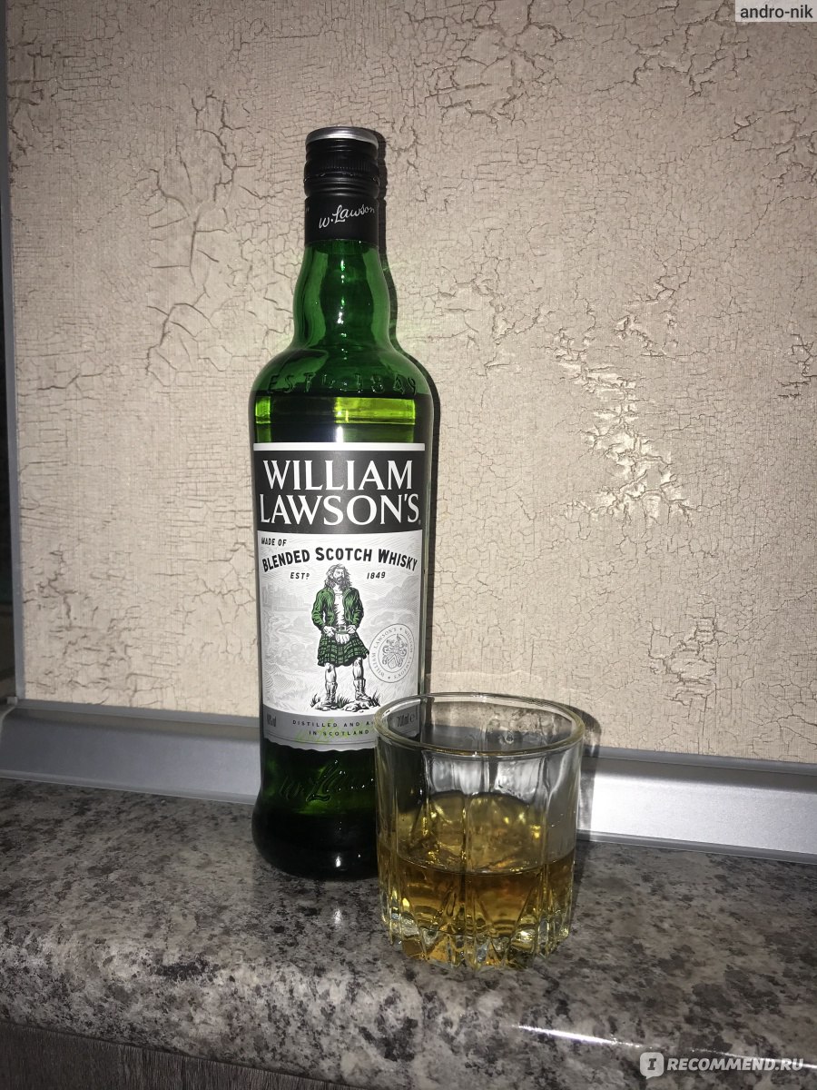 William lawson 0.5. Алкоголь Вильям Лоусон. Виски Виллиам Лавсона. Вильям Лавсон виски фото. Виски Вильям Лоусон зеленый Блендед.