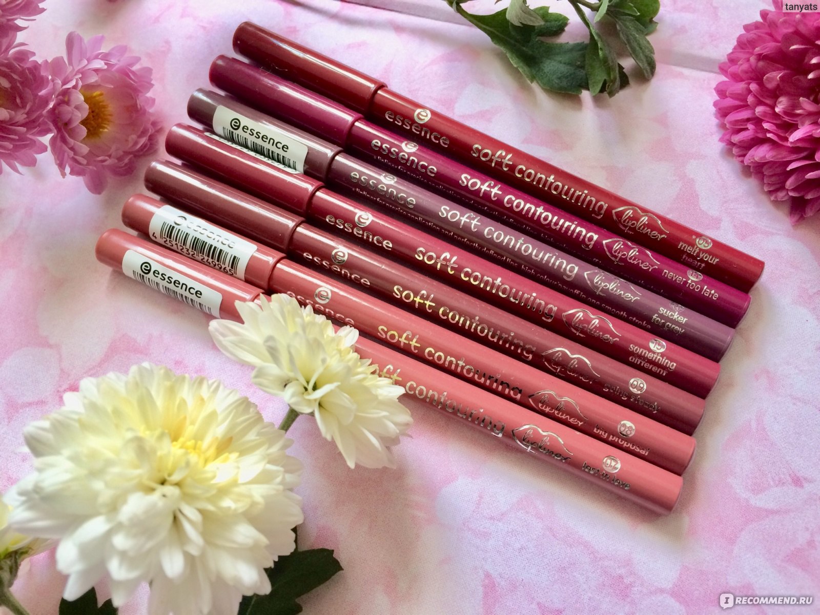 Essence карандаш для губ. Карандаш для губ Essence Lipliner. Карандаш для губ Эссенс 06. Карандаш для губ Эссенс свотчи. Essence Soft Contouring Lipliner.