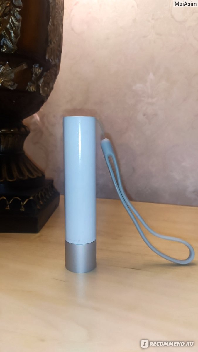 Фонарь Xiaomi Mi Portable Flashlight Power Bank - «Фонарь Xiaomi +  повербанк. Лучевой бластер, от которого люди ахают. Для дома и дачи -  лучший вариант, но не для работы» | отзывы