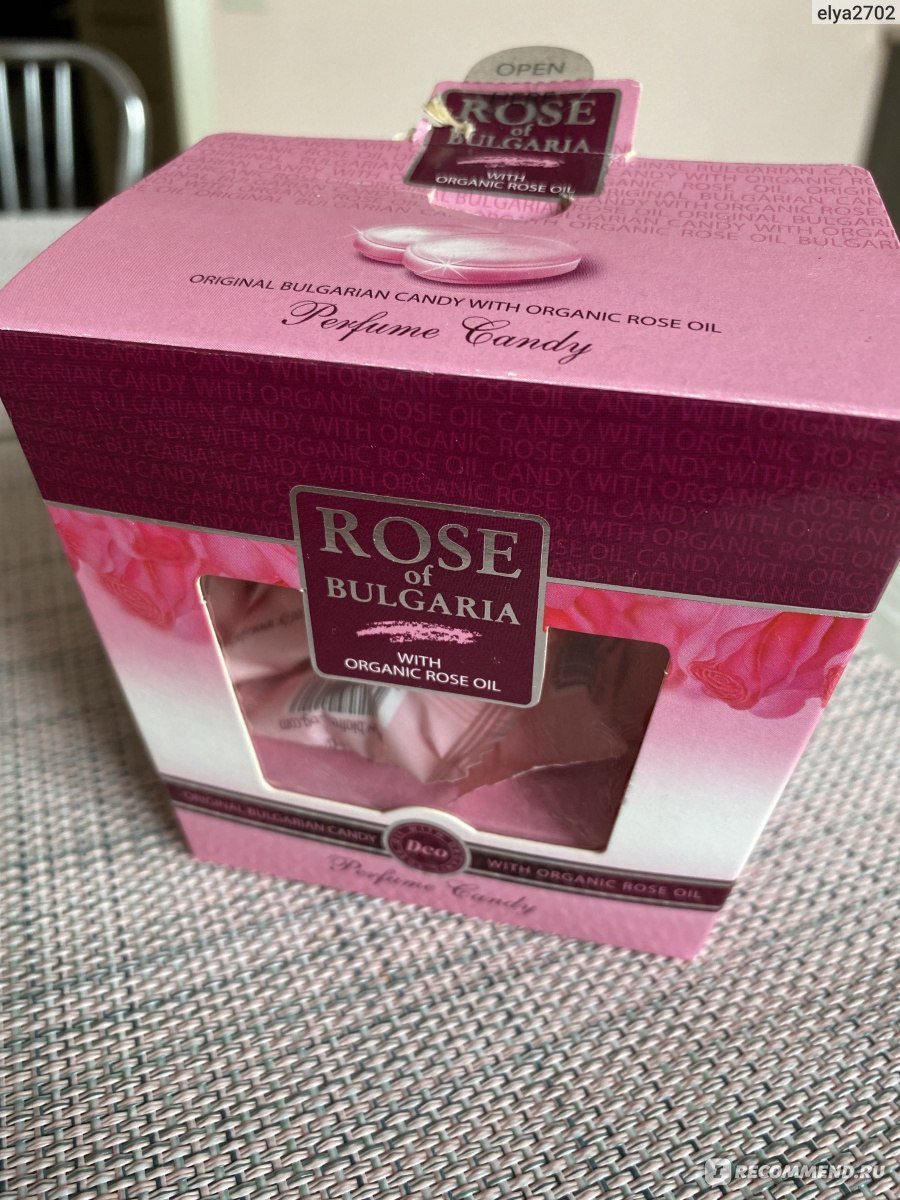 Конфеты в розовых упаковок сосачьи