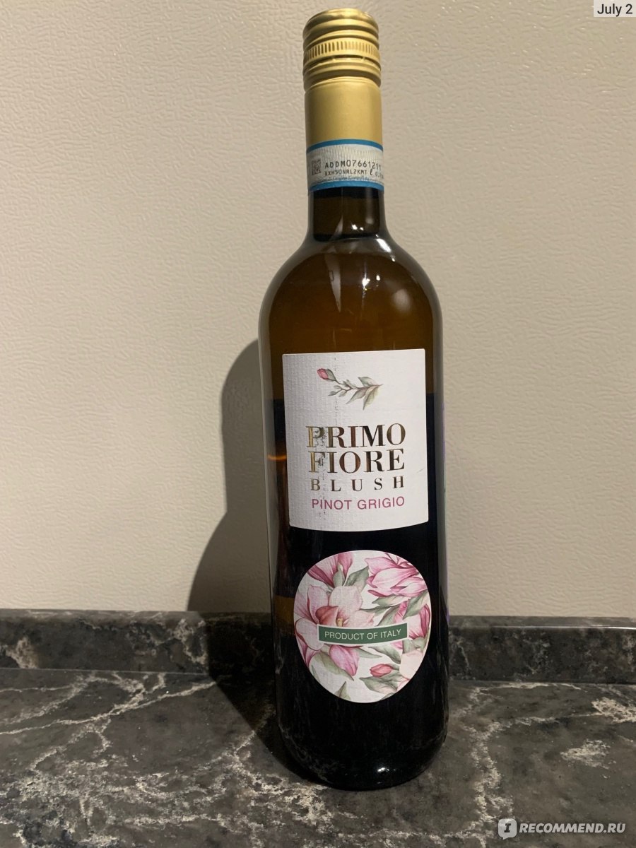 Вино розовое полусухое Primo Fiore Blush Pinot Grigio Delle Venezie -  «Нежное весеннее оформление напитка и спиртяжка внутри. Да и такое бывает  :( » | отзывы