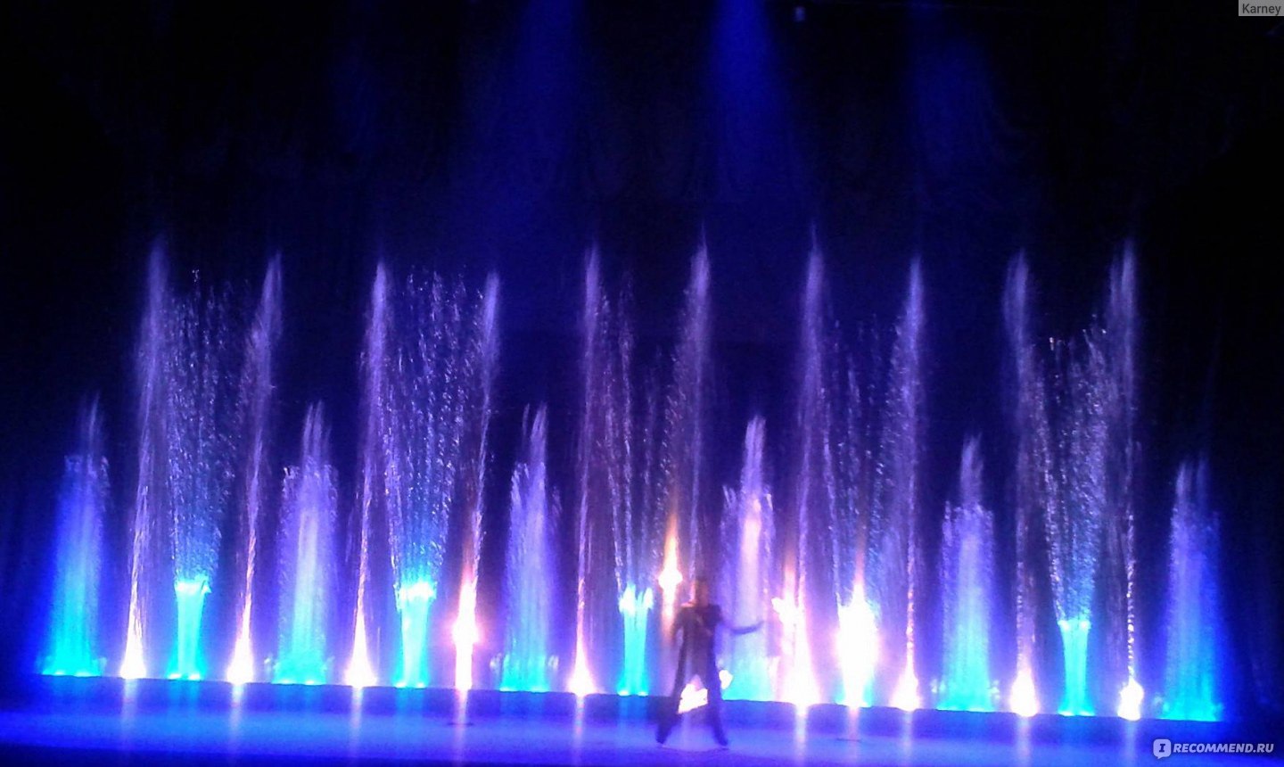 Аквамарин театр танцующих фонтанов