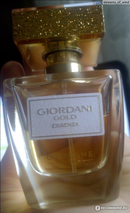 Giordani gold essenza отзывы. Туалетная вода Джордани Голд Эссенза блоссом. Giordani Gold Essenza пробник 31817. Парфюмерная вода Giordani Gold Essenza sensuale. Giordani Gold Essenza Ноты.