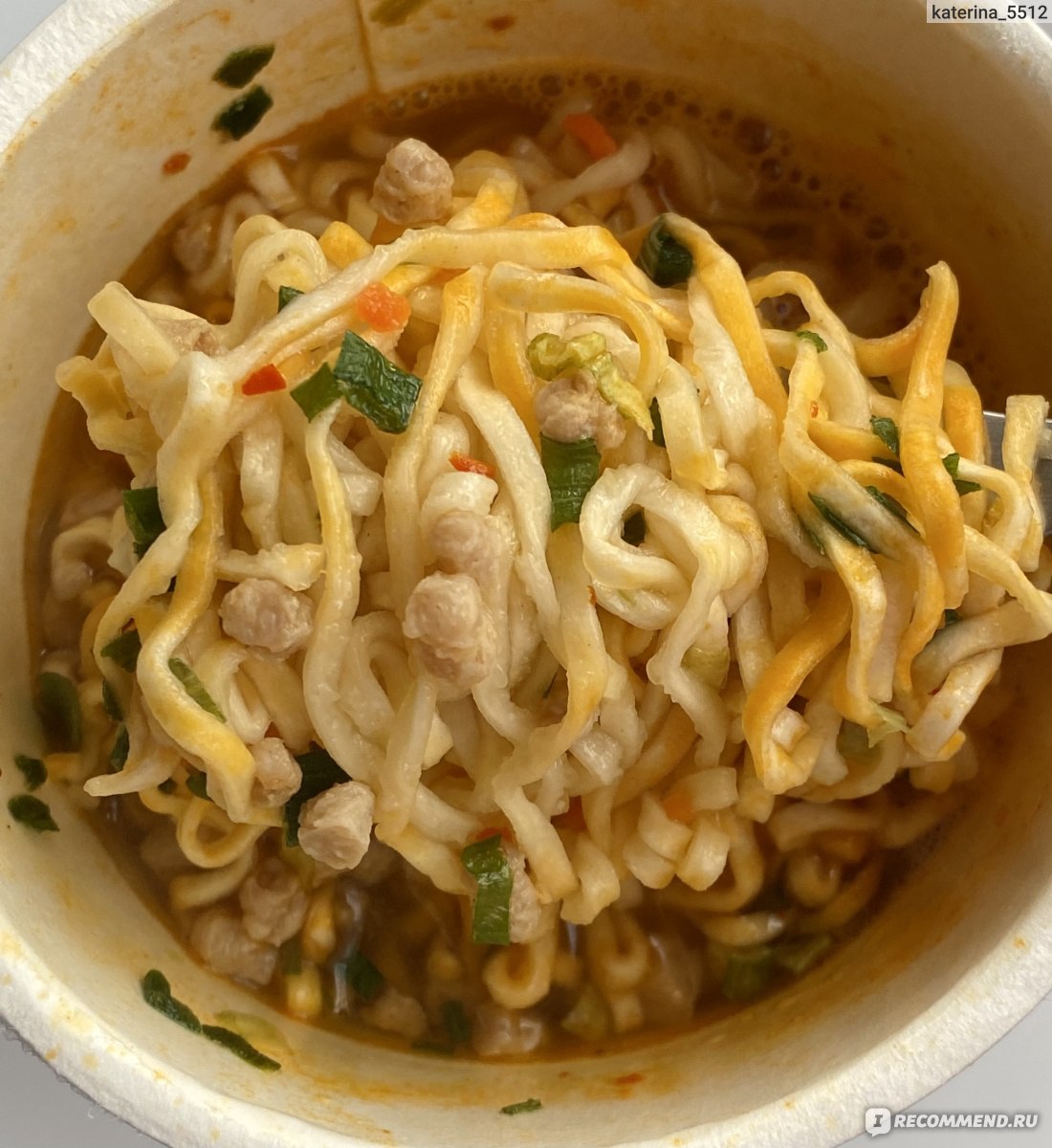 Лапша быстрого приготовления Роллтон С характером со вкусом вареной ...