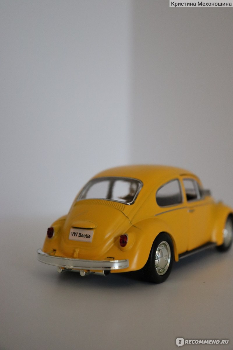 Игрушка Mobicaro Машинка 1:32 Volkswagen 1967 Beetle - «Отличная ретро- машинка, даже жалко играть, но выбора нет» | отзывы