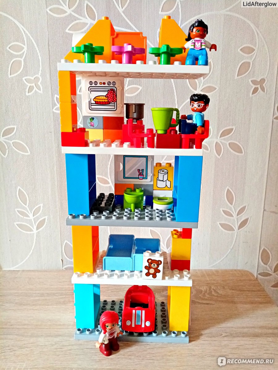 Lego Duplo Конструктор Семейный дом 10835 - «Из этого огромного набора Lego  Duplo мы собирали не только семейный дом, а еще и дом на колесах,  полицейский участок и автосервис! Отличный конструктор для