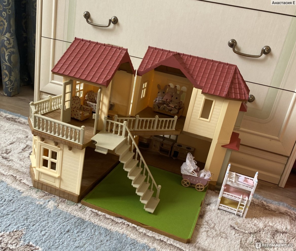 Sylvanian Families Большой дом со светом - «Sylvanian Families Большой дом  со светом - явно не стоит своих денег! И вообще, почему дом у кроликов  лучше, чем у нас?» | отзывы