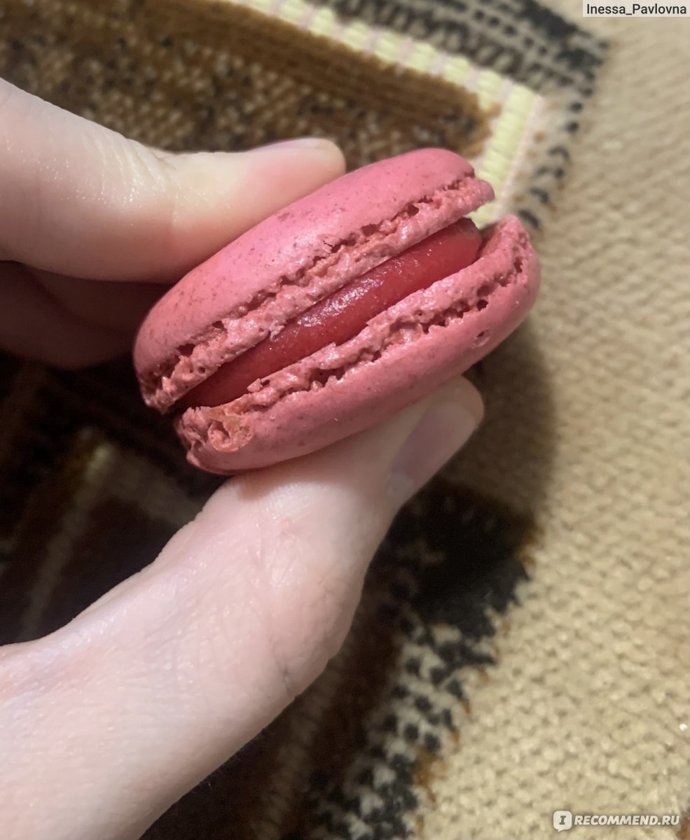 Пирожное Акульчев Миндальное macarons малина - «Заводские макароны со  вкусом малины » | отзывы