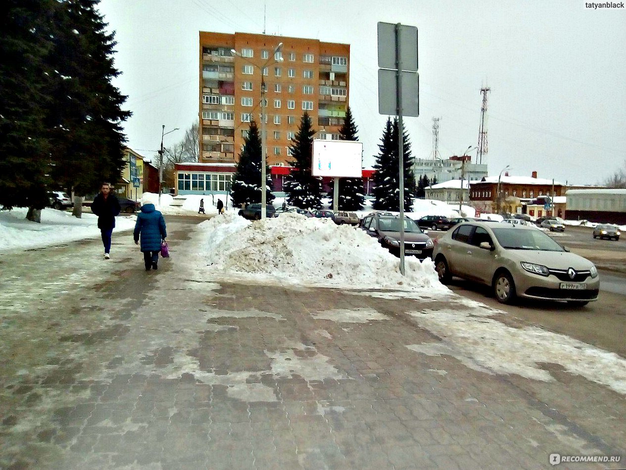 Россия. Павловский Посад. - «Прекрасный провинциальный городок с неспешным  ритмом жизни, уютными улочками и непередаваемой атмосферой прошлых лет.  Расскажу как дело с жильем и хорошими трапезными, о достопримечательностях,  которые стоит посетить, немного