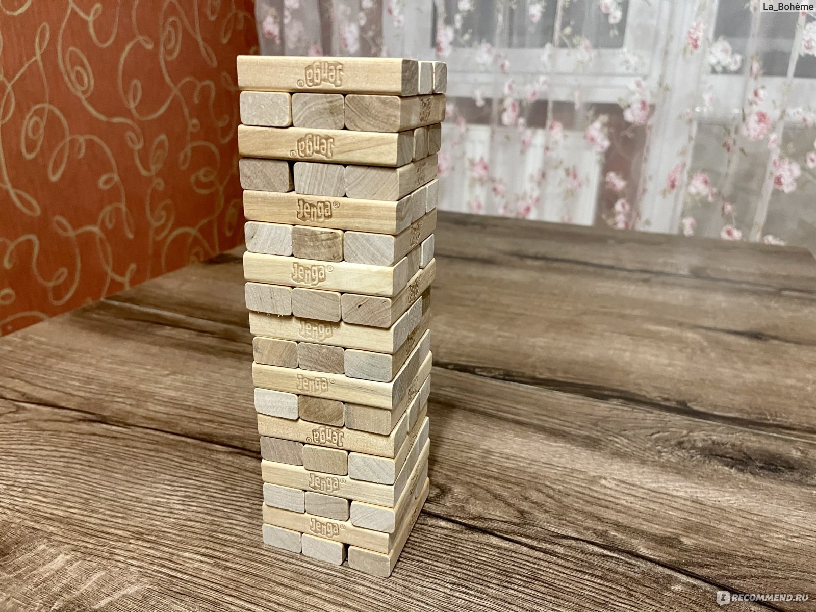 Hasbro Настольная игра Дженга Jenga - «Дженга затягивает, вызывает азарт,  поднимает настроение, учит детей мыслить логически и подойдет для всей  семьи. Любимая игра у нас дома!» | отзывы