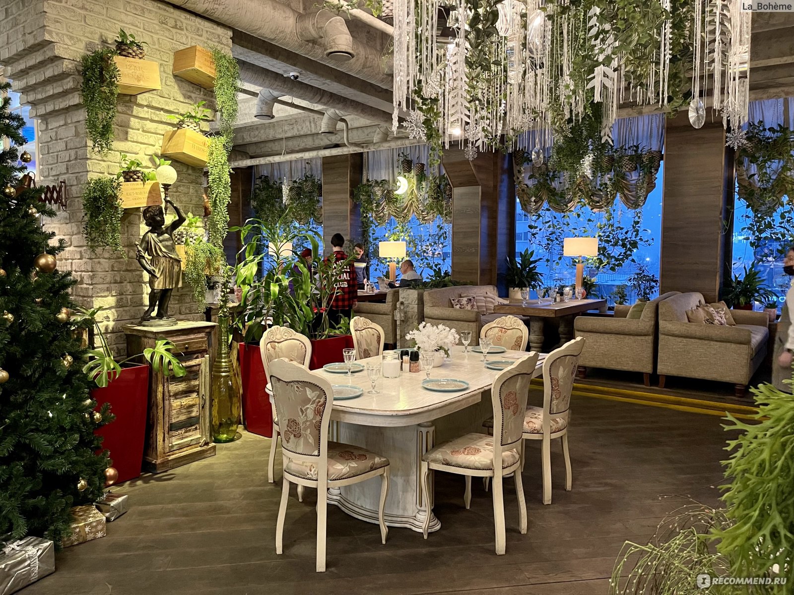 Lounge-cafe Терраса, Мурманск - «Краб, Оленина, свежайшая рыба. Ресторан  Терраса Мурманске порадовал качеством и свежестью продуктов и огорчил  рассадкой, бронью столов и отсутствием многих позиций...» | отзывы