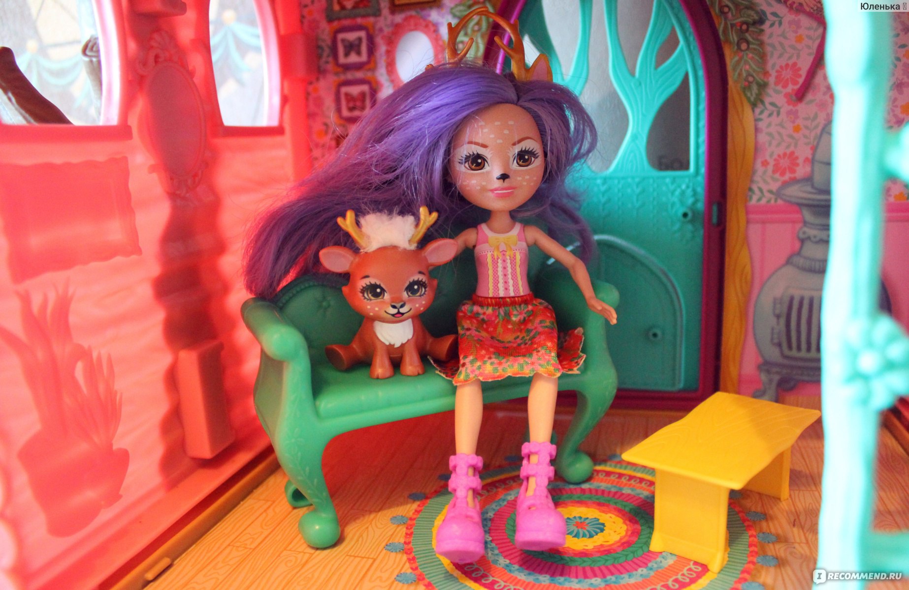 Enchantimals Дом Данессы Оленни - «Домик из картона и помятого пластика.Все очень упрощено, совершенно не красочно и бедновато. За что такие деньги- непонятно. Большой вопрос - как помыть всю эту