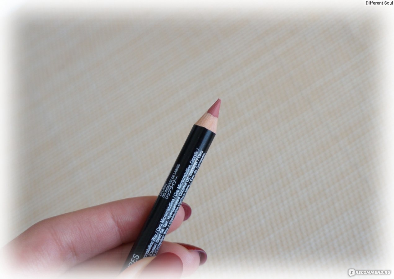 Карандаш отзывы. Карандаш для губ NYX professional Makeup Slim Lip Pencil 858. Шу 48 карандаш отзыв.