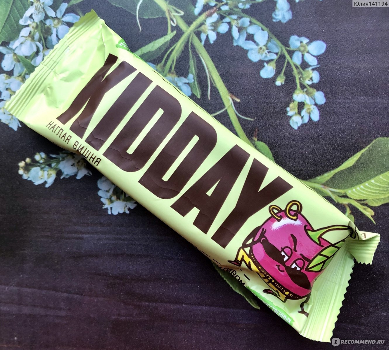 Sweets vip. Батончик глазированный kidday. Батончик kidday вишня. Kiddy батончик. Батончик наглая вишня.