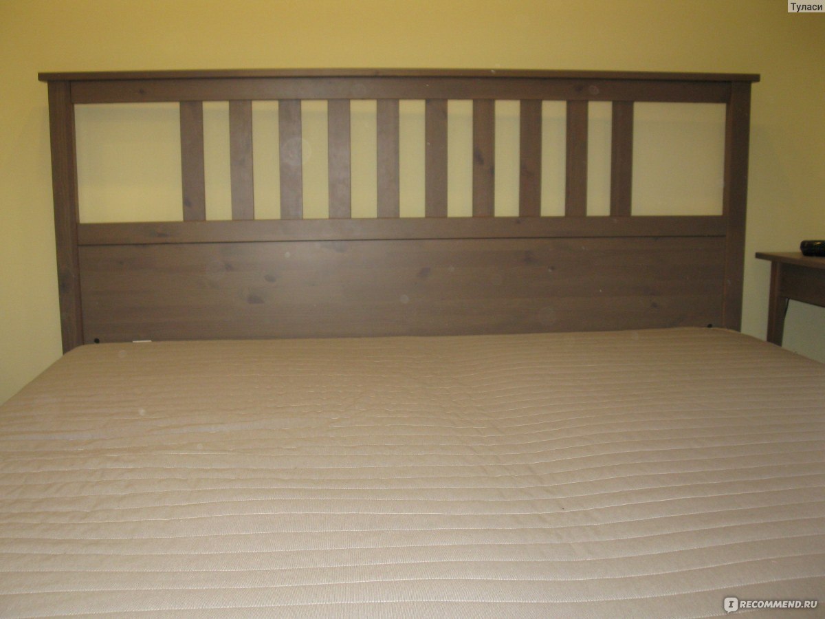 Икеевская деревянная кровать скрипит