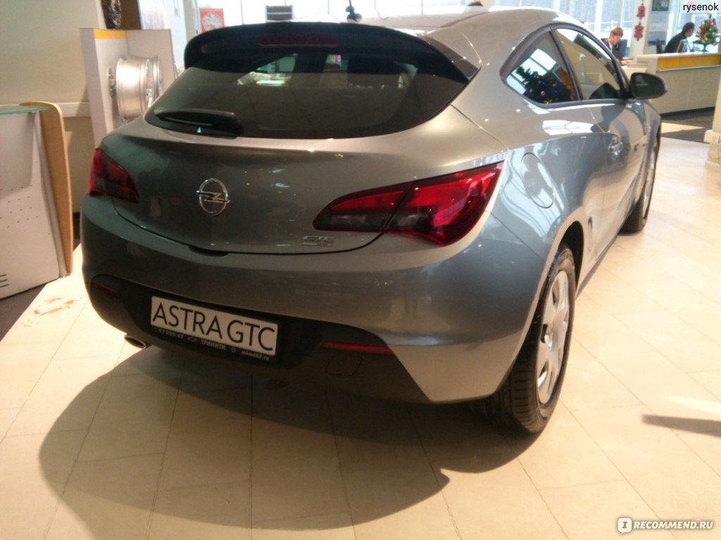 Opel Astra GTC - 2012 - «Прекрасный автомобиль и с виду и изнутри» | отзывы