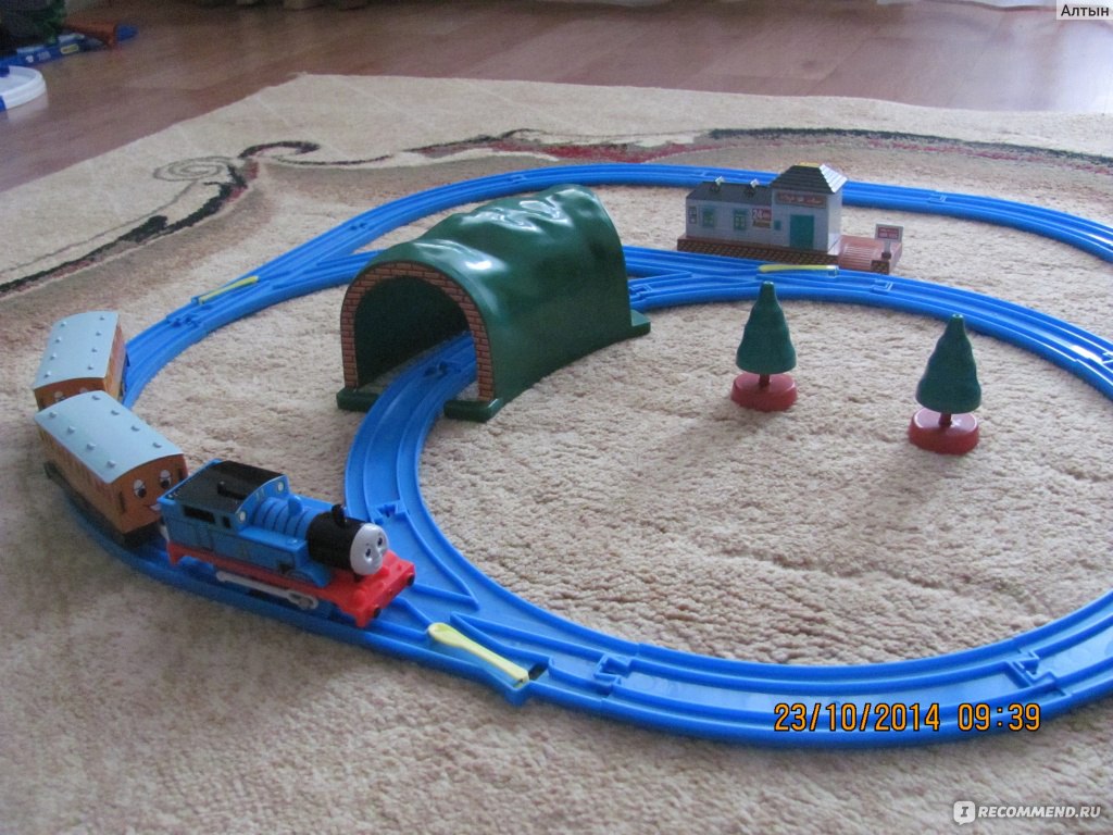 Aliexpress Thomas train track Thomas the train mnojestvo baby child toy  small electric splicing train - «Железная дорога Томас или Томис» | отзывы