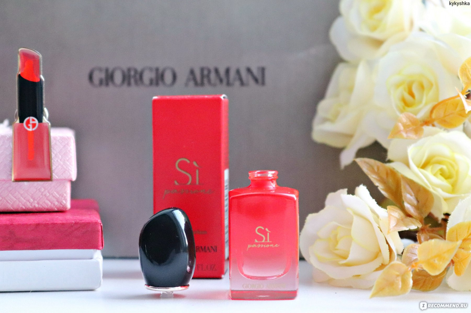 Sì passione giorgio armani. Giorgio Armani sì passione духи. Набор Giorgio Armani (si + Emporio Armani because it`s + si passione) 25 ml. G. Armani - si passione Рени. Giorgio Armani 2000s.