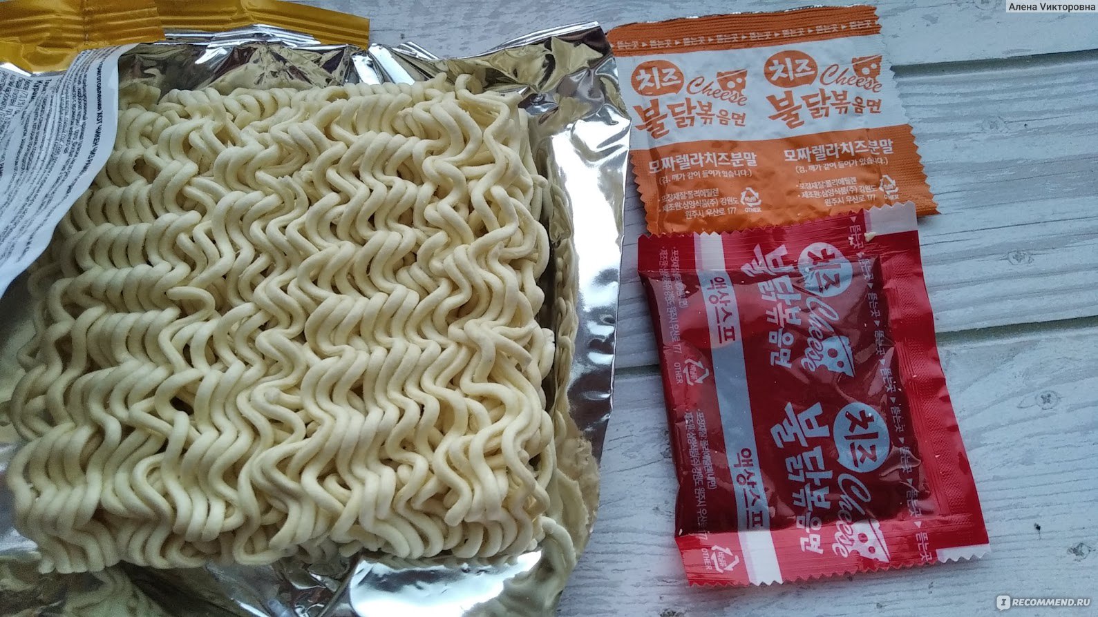 Лапша быстрого приготовления Samyang Cheese Hot Chicken Flavor Ramen -  «Корейская острая лапша с курицей и сыром: для меня лучше острый соус  использовать примерно на треть.» | отзывы