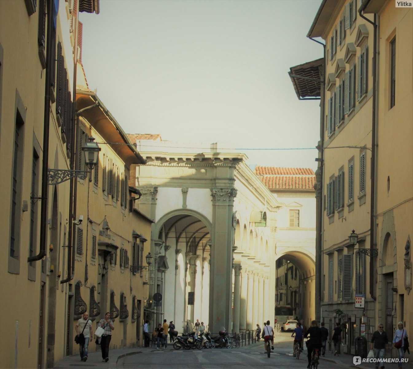 Площадь Святейшего Благовещения /Piazza della Santissima Annunziata/  (Италия, Флоренция) - «Малоизвестная но значимая достопримечательность  Флоренции. Красивая средневековая площадь, вот она настоящая Флоренция!  (много фото)» | отзывы