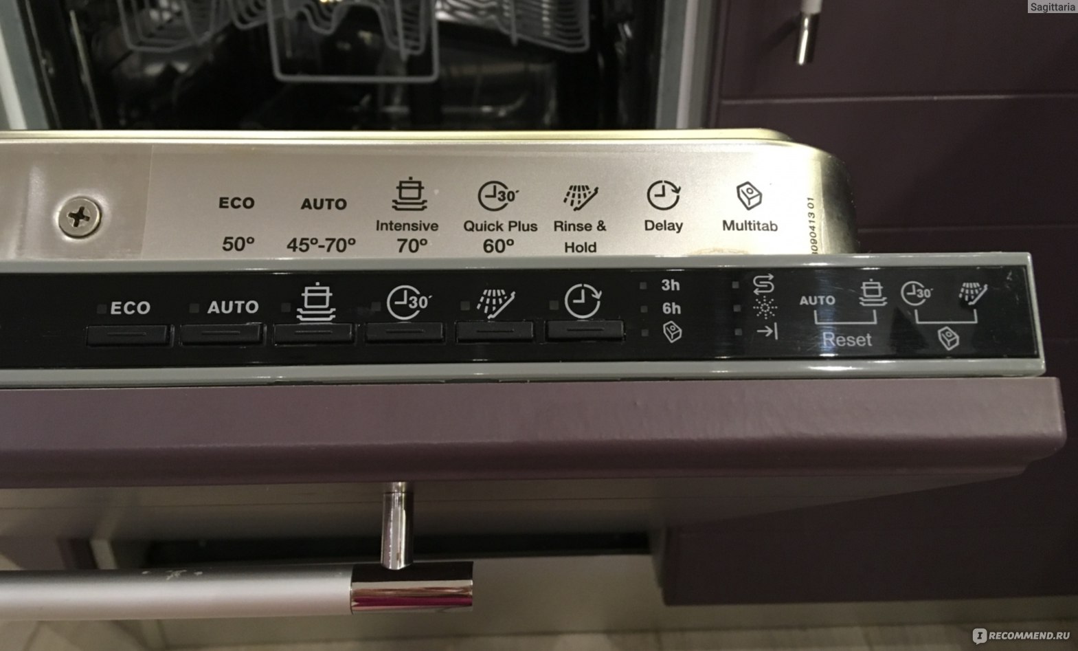 Посудомойка бош мигает. Посудомоечная машина Электролюкс 45 панель управления. Посудомойка Electrolux 60 см встраиваемая индикаторы. Индикаторы посудомоечной машины Аристон Хотпоинт. Индикаторы на посудомоечной машине Электролюкс.
