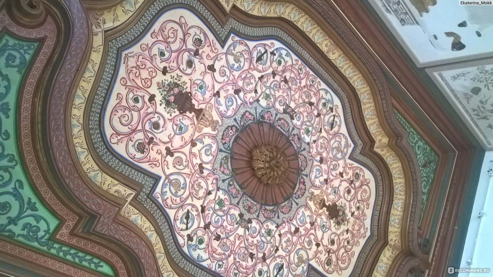 Потолок невероятной красоты!