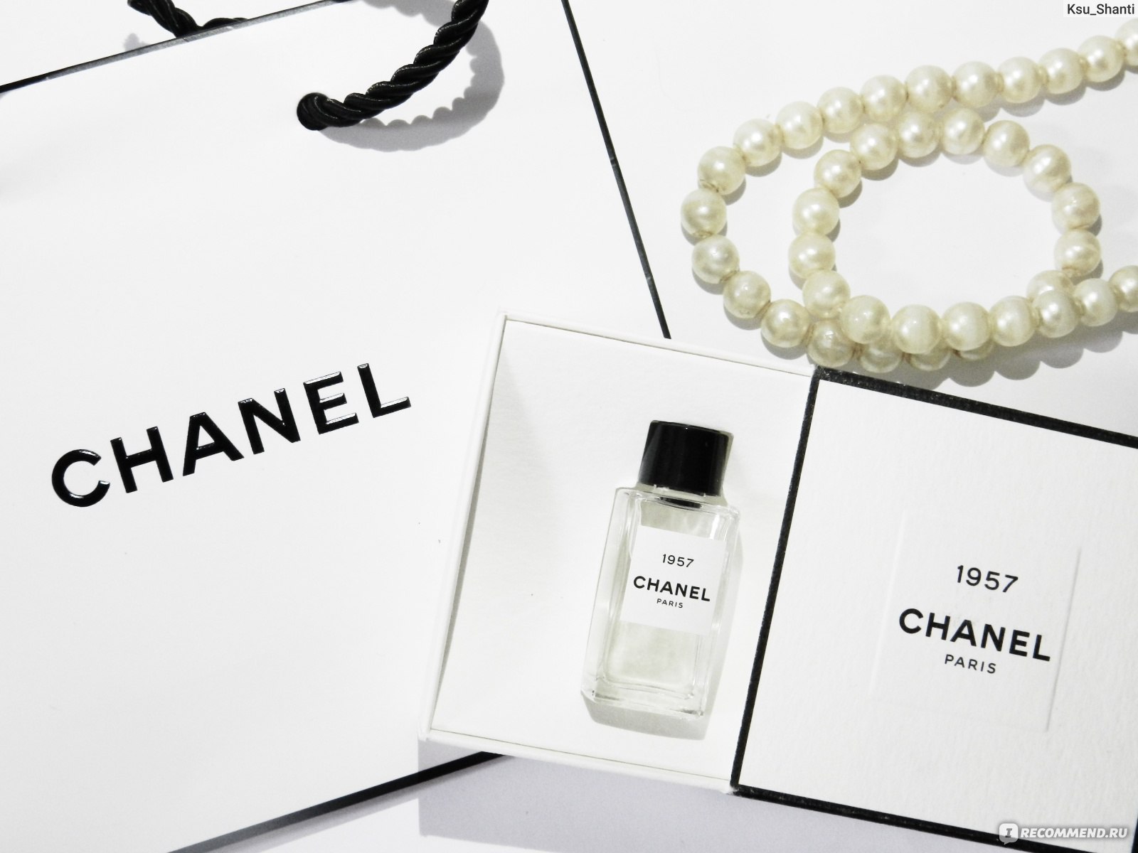 Chanel les exclusifs. Chanel 1957 Chanel. Шанель 1957 духи. Chanel 1957 Парфюм. Chanel les exclusifs de Chanel 1957 реклама.